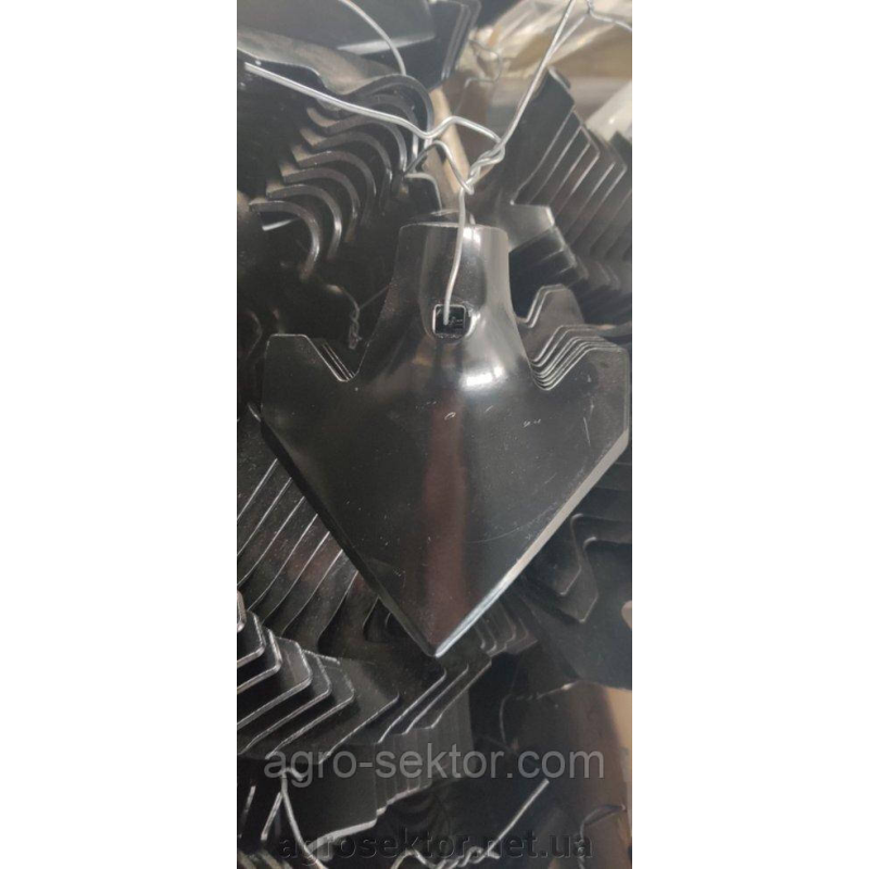 Лапа 150х4 під S-подібну стійку 32х10 Gaspardo G13640360 G23440039 G13640360R G23440039R 13640360 23440039 Лапа 150х4 під S-подібну стійку 32х10 Gaspardo G13640360 G23440039 G13640360R G23440039R 13640360 23440039